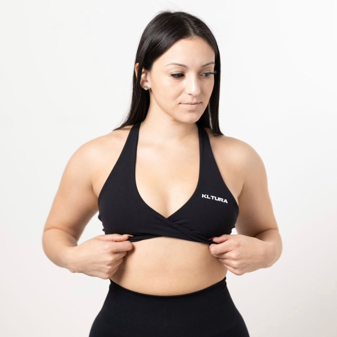 Onyx Black Viral Criss Cross Sports Bra